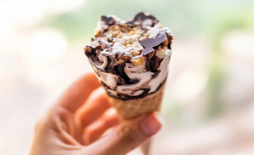 Gelato è lassativo? La verità su lattosio e digestione